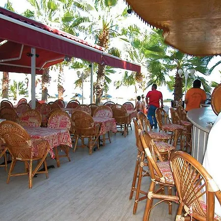 Hotel Palm 2*